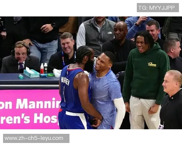 雷霆与骑士激战正酣球迷期待精彩对决与绝妙表现